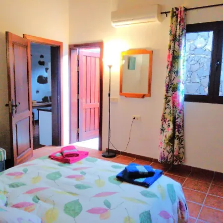 Centro Ave Fénix * Femés