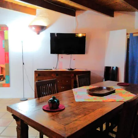 Centro Ave Fénix * Femés