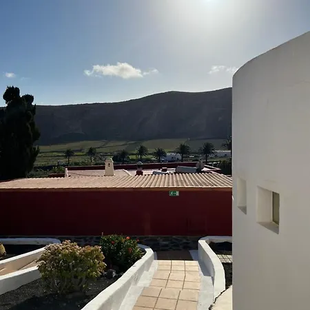 Centro Ave Fénix * Femés