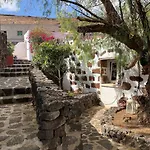 Centro Ave Fenix * Femés