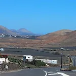 Centro Ave Fenix Tatil Evi Femés