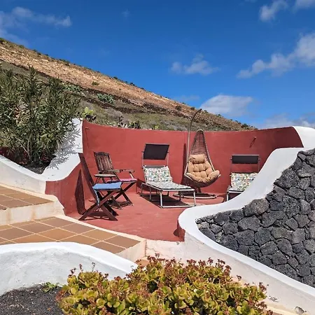 Centro Ave Fenix * Femés