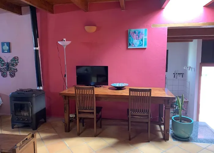 Centro Ave Fénix * Femés