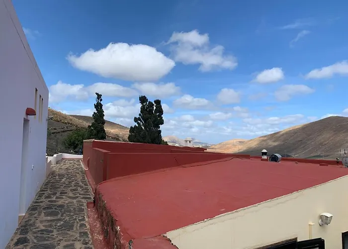 Centro Ave Fénix Femés